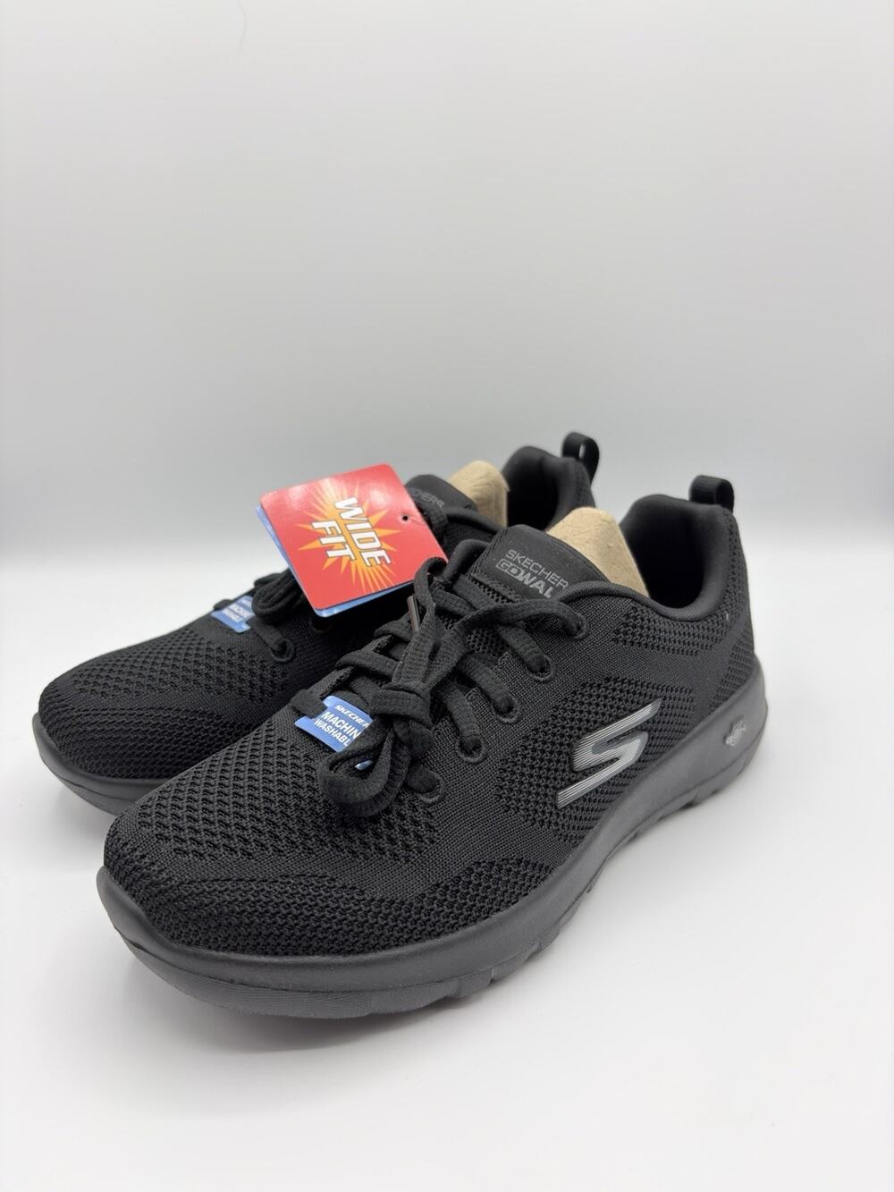 Skechers GO WALK Joy Washable Walking Women’s Sneakers Black 5 M Wide NWOB